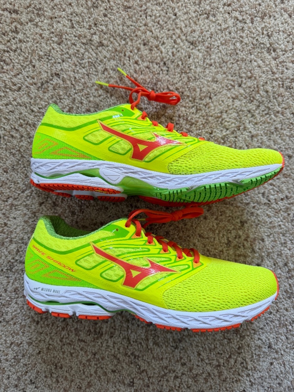 Mizuno Wave Shadow NEW without box